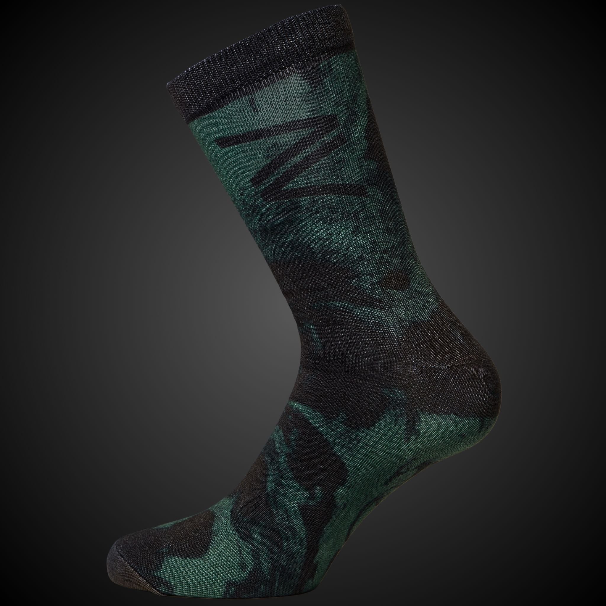Image of MTB socks, featuring key product benefits for year-round use.